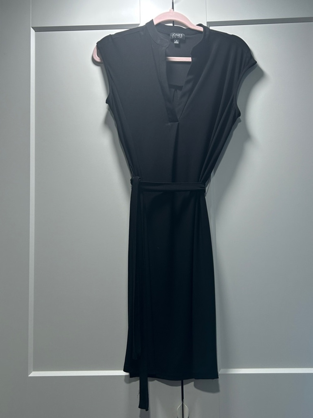 Jones New York Matte Jersey Black  V-Neck Dress with Tie Belt